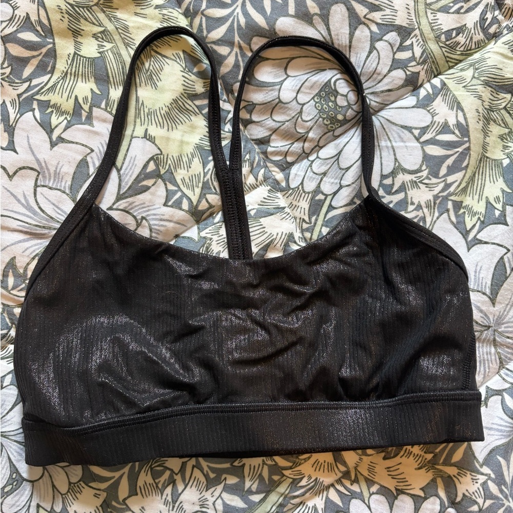 LULULEMON Black Shine Ribbed Flow Y sports bra